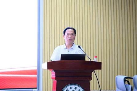 suncitygroup太阳集团李正华教授作“法治思维下的中小学管理”专题讲座